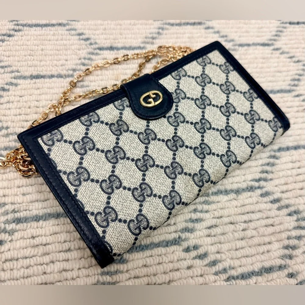 GUCCI Vintage 80’s Rare Navy GG Supreme Monogram Canvas Clutch W/ Crossbody
